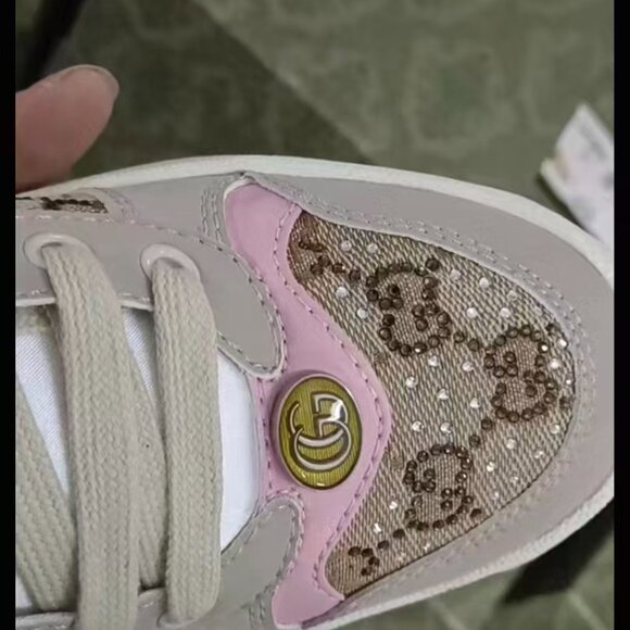 Gucci Women's Beige and Pink Flats with Signature Stripe - Picture 3 of 6